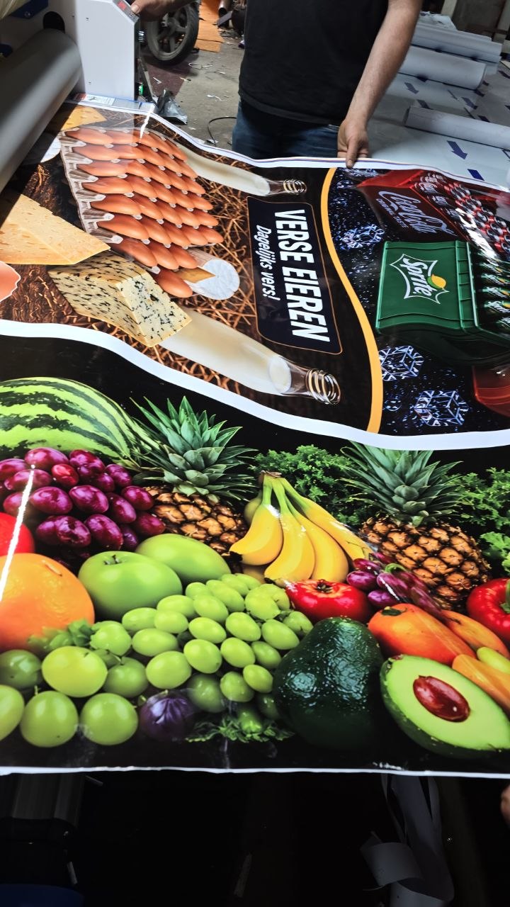 Supermarkt visuals — grootformaat print van verse producten